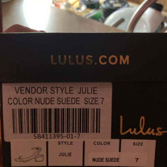 Lulu’s nude, suede 2 inch heels. Worn once size 7 - Picture 5 of 5